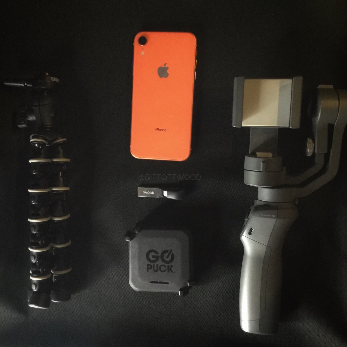 giftoftwood's tweet photo. Gadgets for this weekend festivities.

Dji Omso Mobile 3 @djiglobal
iPhone XR @Apple 
Go Puck @gopuck 
iXpand @SanDisk 
Flexible Tripod *gifted*

Let’s create! 
#minimalism #tech #gadgets #shotonipad https://t.co/a3VcAlRtD5
