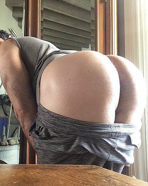 ..."Love this huge #muscleass 😍 😍 😍 @jujubum1 #assofmydreams #bubbl...