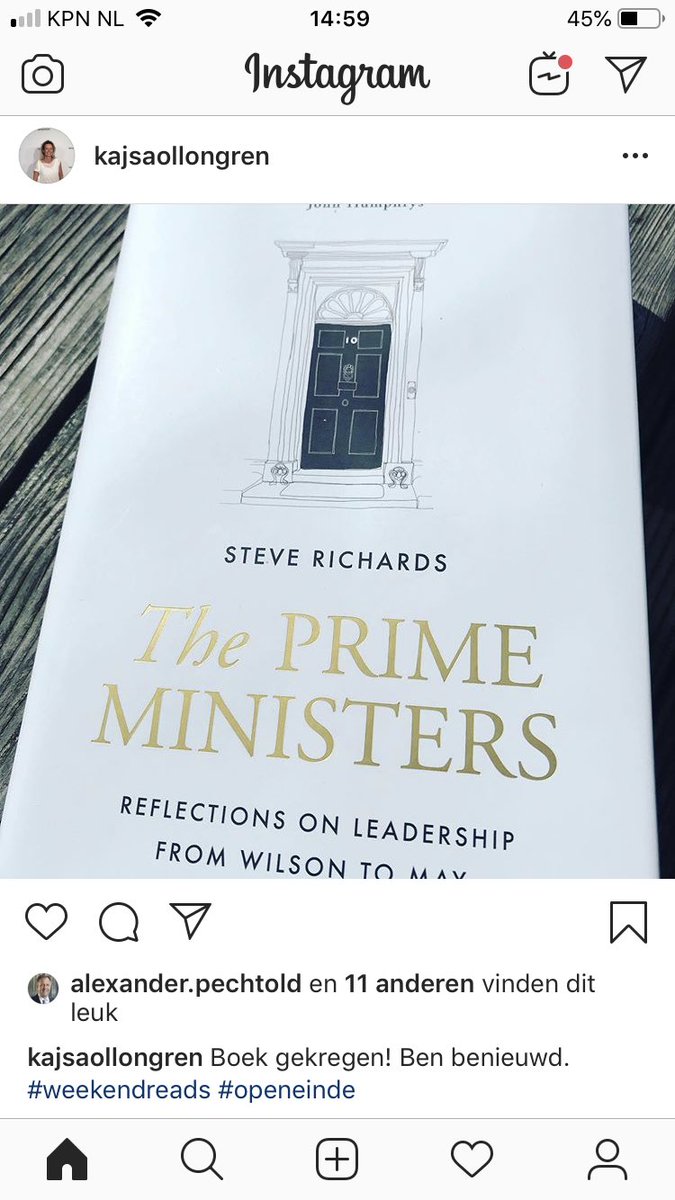 Minister <a href="/KajsaOllongren/">Kajsa Ollongren</a> leest een boek. Maar waar staat #openeinde toch voor? #wilzezelf #lijsttrekker #d66 #nextprimeminister?