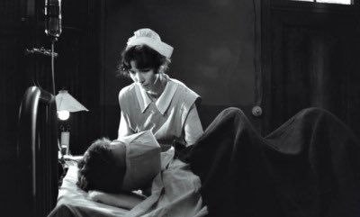 和泉萌香 Moeka Izumi No Twitter ジョニーは戦争へ行った この映画が映したものより恐ろしく哀しいものは無い 戦争により視覚や聴覚に四肢を奪われ真っ暗闇の孤独とかつての記憶 悪夢を行き来する果てのない日々 その状況において死ぬことも狂うこともできない