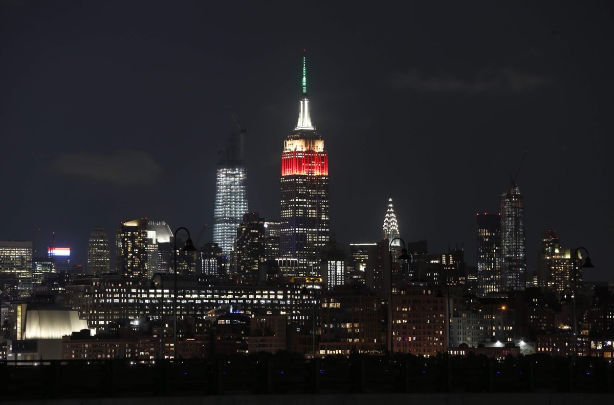 PGATOUR's tweet photo. Light up the sky. 😍

The @EmpireStateBldg did something special to celebrate @ArnoldPalmer's birthday. https://t.co/mRdHUf1uKp