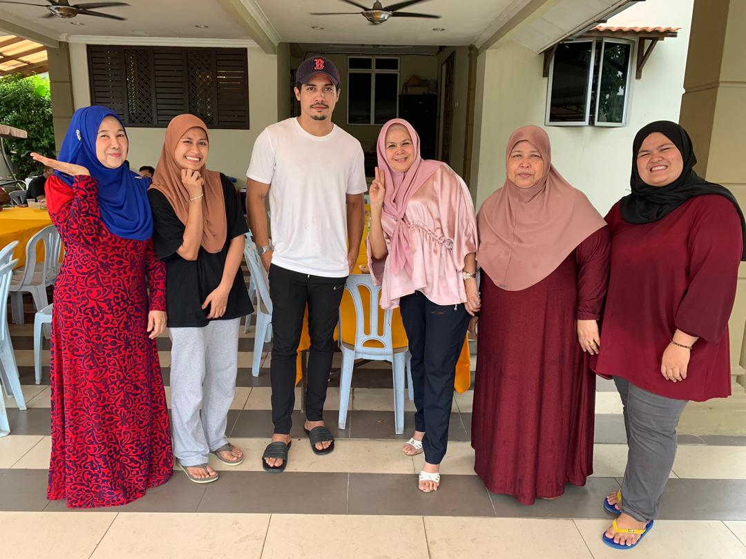 Aine_kamaruddin's tweet photo. Thanks @Yusufbahrin1 aka Dr amar sbb sudi dtg ke majlis kami td... 
#teruja 
#demamsweetdreambelumhabis
#Dramarabgtajul https://t.co/GKTvFtr87T