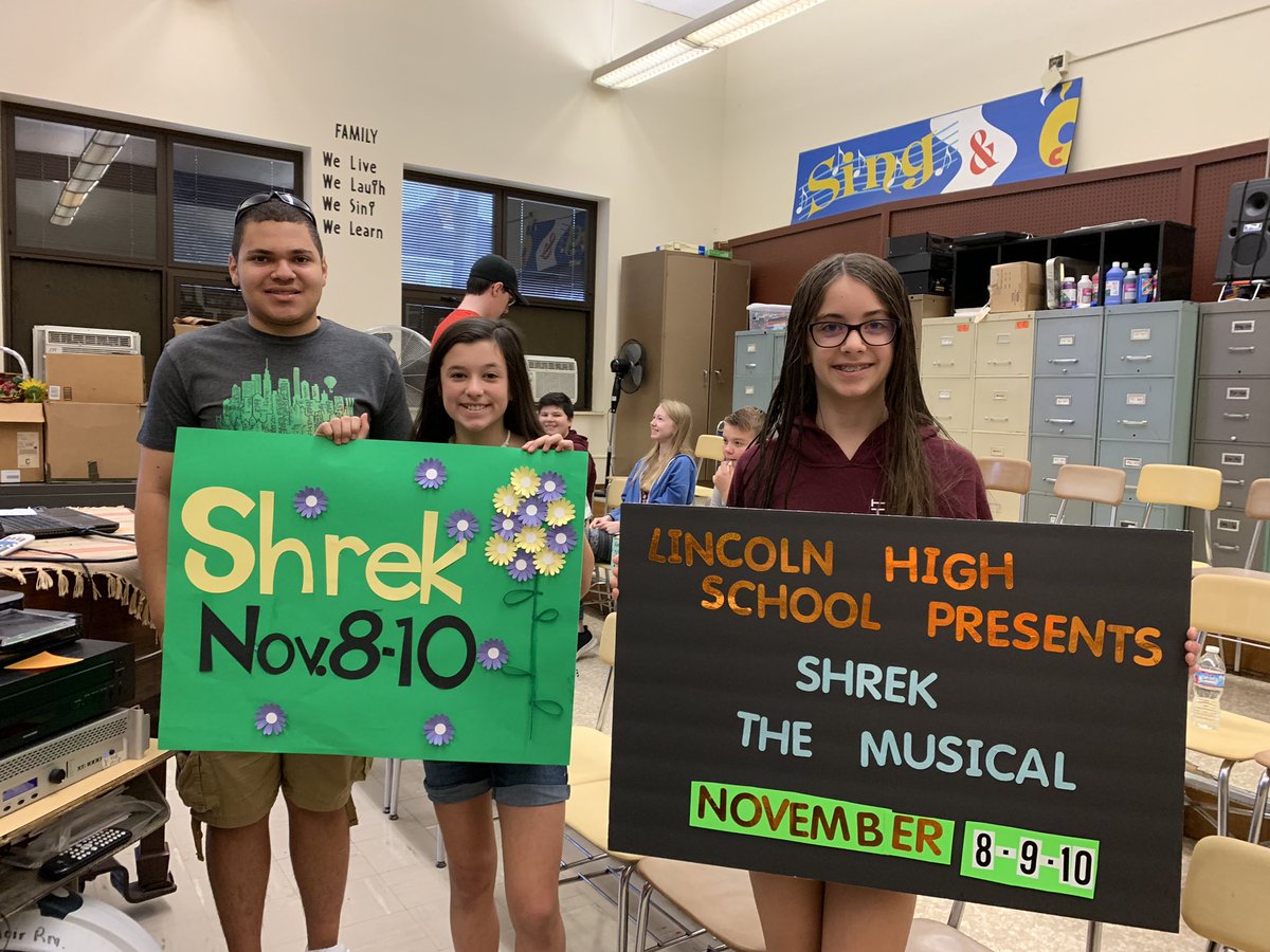 fjglincoln's tweet photo. Support these great teenagers as they collect donations for Shrek The Musical. #EC_Pride https://t.co/IiJeG3ctcD