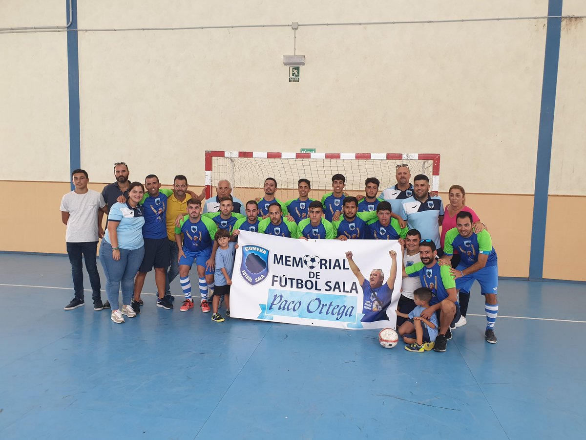 GomeraCFS's tweet photo. Equipo https://t.co/pngY94kkz2