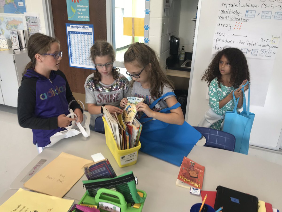GoLemonheads's tweet photo. The Lemonheads had fun shopping for ‘just right’ books in our Unit 1 library on Friday afternoon. https://t.co/Nq5PaWeqES