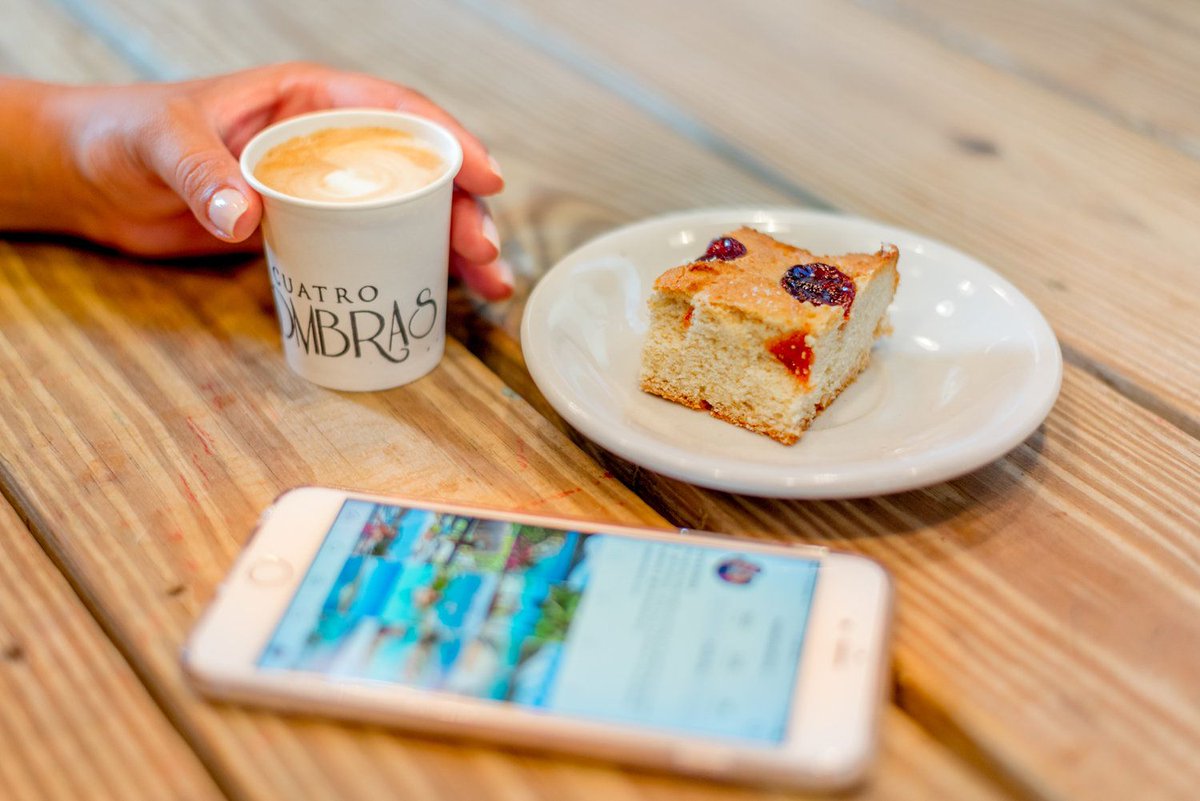 cuatrosombras's tweet photo. Un sábado feliz en #CuatroSombras se ve así 😍☕️ ¡Date la vuelta por nuestros locales en Viejo San Juan y Dorado este fin de semana y comparte la alegría! https://t.co/A80nsTQP3Y