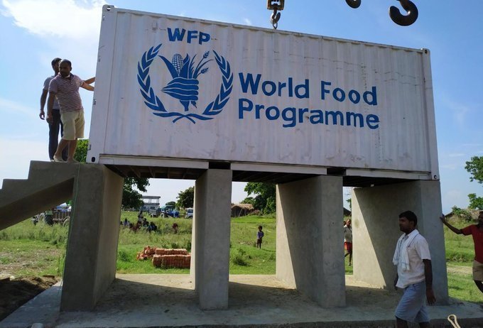#DYK @WFP triggers #forecastbased #anticipatoryactions via #earlywarning N #emergencypreparedness before a disaster hits. 

Recently, WFP🇳🇵transported containers wt non-food items🧥🎒⛺️ in 4 flood-prone districts together wt @NepalRedCross N local govts. #forecastbasedfinancing