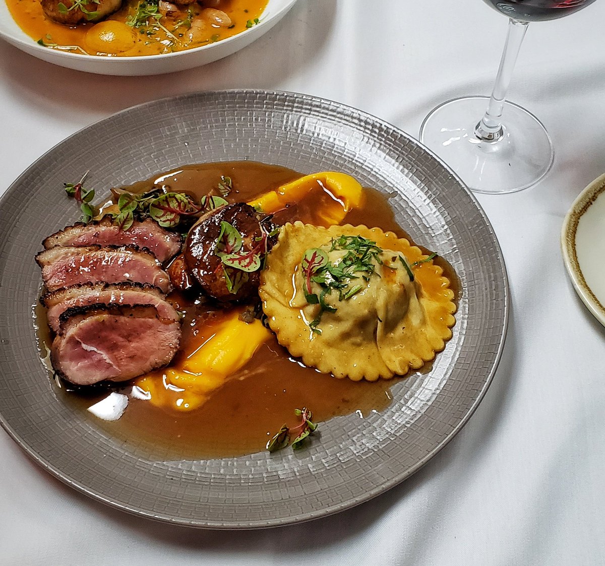 JuneBYOB's tweet image. Pardon our French, but we have some damn good food.

Visit us at junebyob.com for our menu and to make a reservation.

#firsttweet #junebyob #frenchfood #frenchrestaurant #trioOFduck #scallops #snappeasoup #sweetbreads #Philadelphia #Philadelphiarestaurant