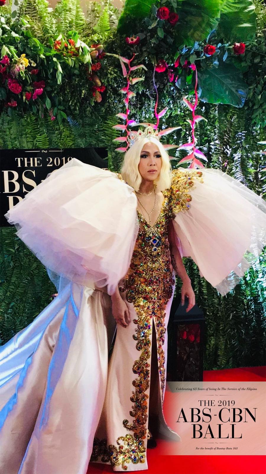 Vice Ganda wows with 'Carnival Queen' gown in ABS-CBN Ball 2019