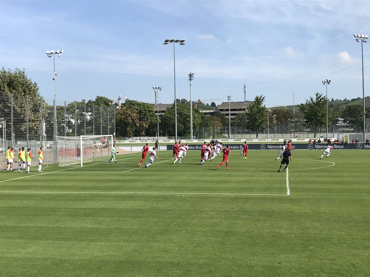 GrummelGru's tweet photo. FCB-Doppelpack im Kehrwochenland, Teil 1: U17 VfB vs. #FCB @Stuggi #groundhopping #groundhopper #stadiums #stadien #stadionerotiker #outofminga #stadion #calcio #fußball #football #fcbayern #FCBU17 #fubbes #mingaistrot #minga https://t.co/K70LZNgFB2