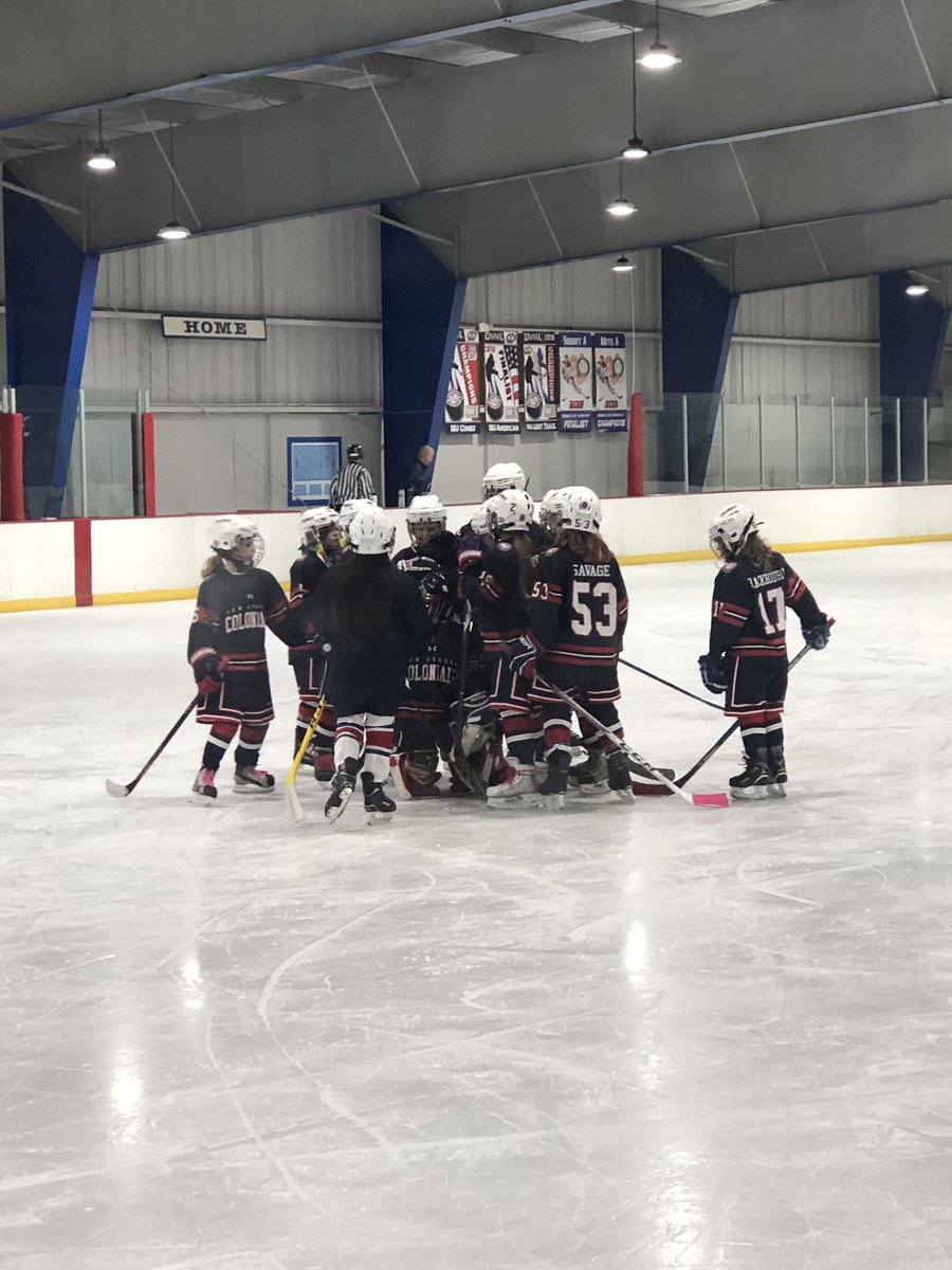 10U Minor wins their first MAWHA game! Great effort by both teams!
