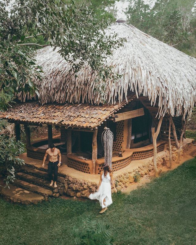 wemovedabroad's tweet photo. Have you ever been #glamping? We had our first ever experience at @banyancamp a few days ago! There’s nothing like going to sleep and hearing wild elephants, buffalo, and monkeys roaming around just around the corner 🐘🐒 https://t.co/NfVqya7lbz https://t.co/yHLPzdY9zz