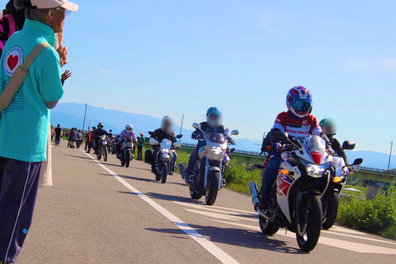 たまごかけみかん とてもポンコツ O Tkm Cbr250r 650f على تويتر プロテクターはダサい バイクウェアはダサい 私は 安全マージン高い人がカッコいいと思うしバイクウェア最高にカッコいいと思って着てるよ ゚ ゚ プロテクター過信して無茶するとか たまごかけみかん とてもポンコツ O Tkm Cbr250r 650f على تويتر プロテクターはダサい バイクウェアはダサい 私は 安全マージン高い人がカッコいいと思うしバイクウェア最高にカッコいいと思って着てるよ ゚ ゚ プロテクター過信して無茶するとか