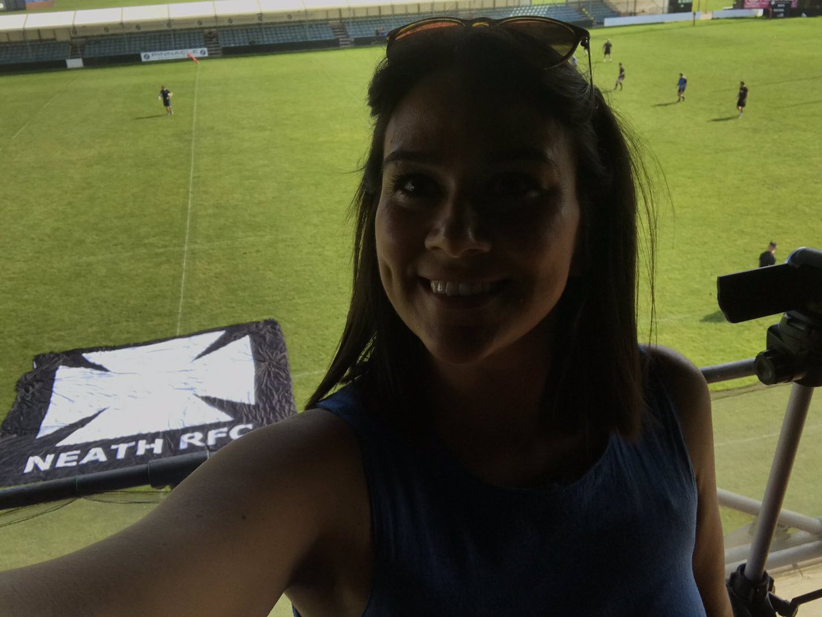 sof1a86's tweet photo. Glorious day for @WRUChampionship rugby in Neath! This week @TrebanosRugby visit @NeathRugby #cameraman #bestseatinthehouse https://t.co/lmtqhRSeJX