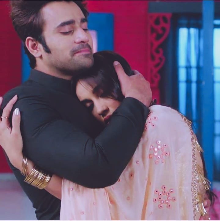 Behir17's tweet photo. @GossipsTv #behir #anupre https://t.co/oG4vy8uCB7