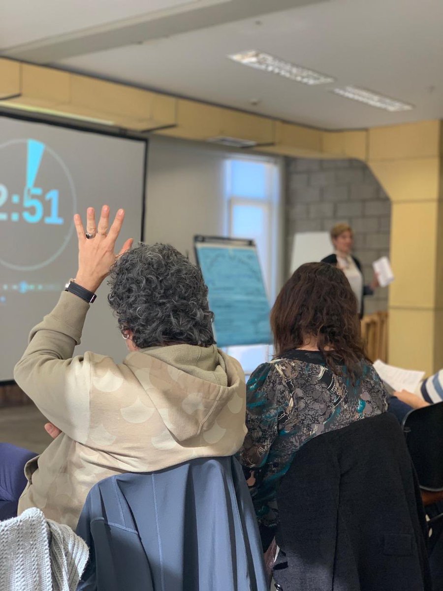 BAdesarrolloeco's tweet photo. ¡Último taller de co-creación de #VosLoHacés! Los participantes deberán pitchear y presentar su proyecto frente a su facilitador y sus compañeros de grupo. Los proyectos más votados serán quienes pasen a la siguiente etapa. 🙌🏻 https://t.co/vIkBSOs750