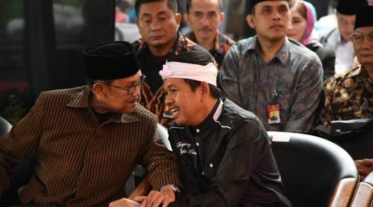 GolkarNgahiji's tweet photo. Dedi Mulyadi Intriksikan Pengurus Golkar di Kota dan Kabupaten di Jabar Gelar Yasinan untuk BJ Habibie https://t.co/MLevcutYy4 https://t.co/10nxltcP3P