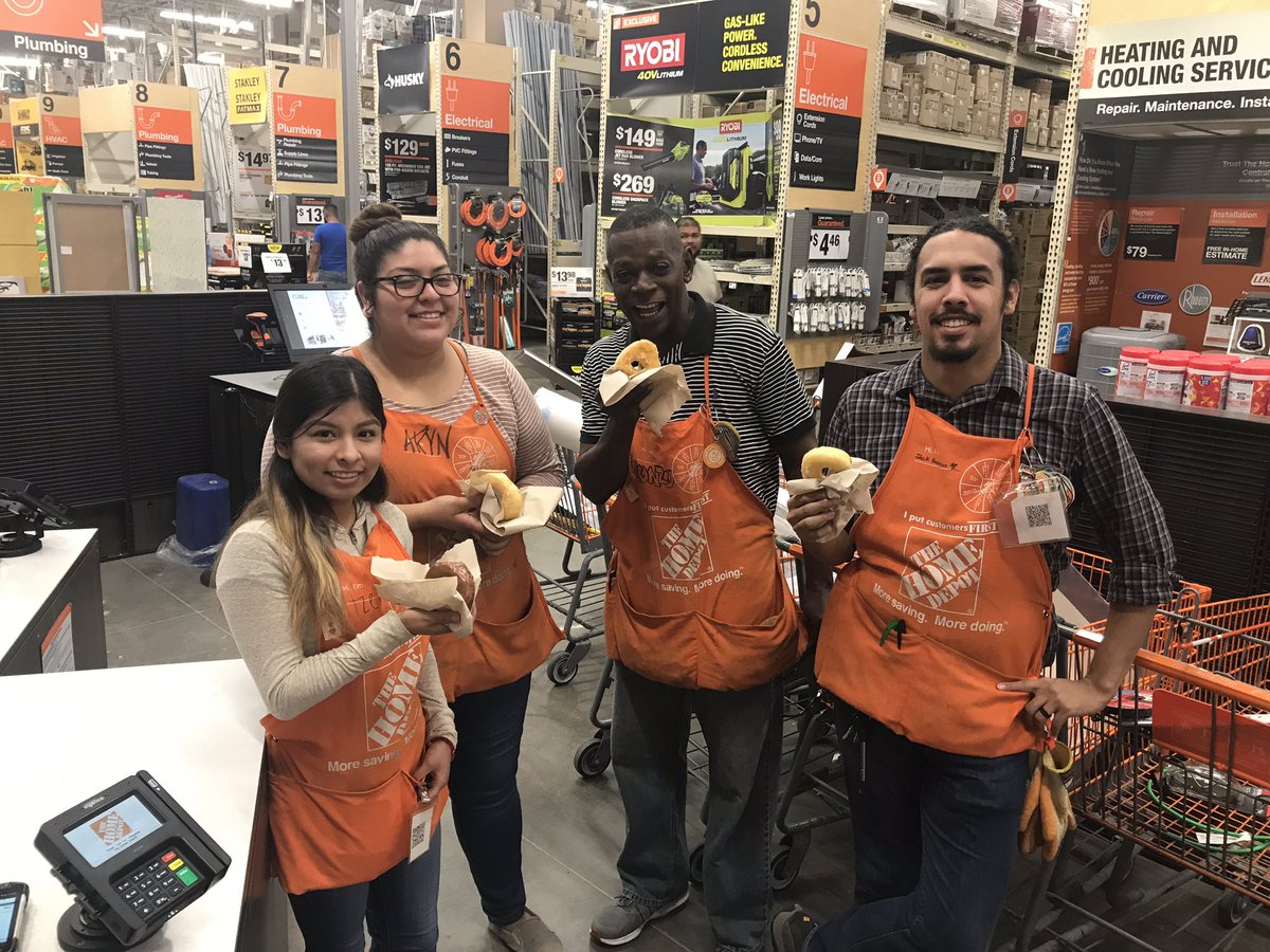 triple555hd's tweet photo. The Triple “555” Nickel donut train rolls again. Just a small token of appreciation for all you do. https://t.co/NcAMC7R3nh