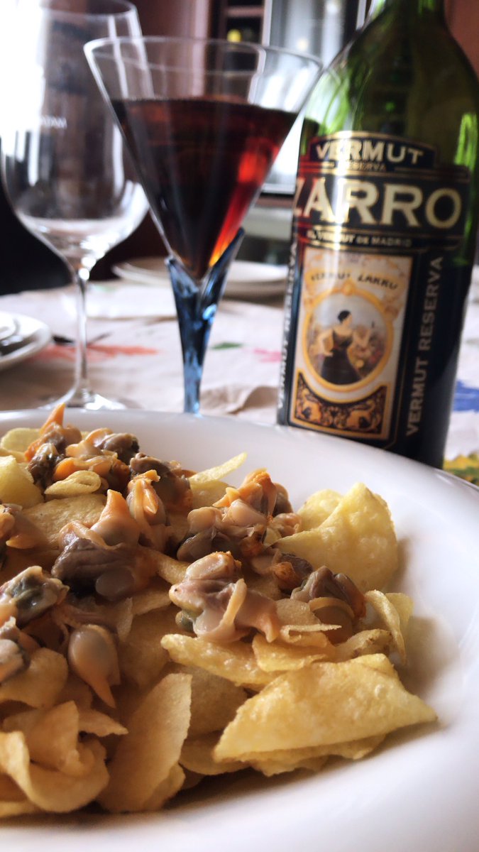 Bendita #HoraDelVermut <a href="/vermutdemadrid/">Vermut Zarro</a>