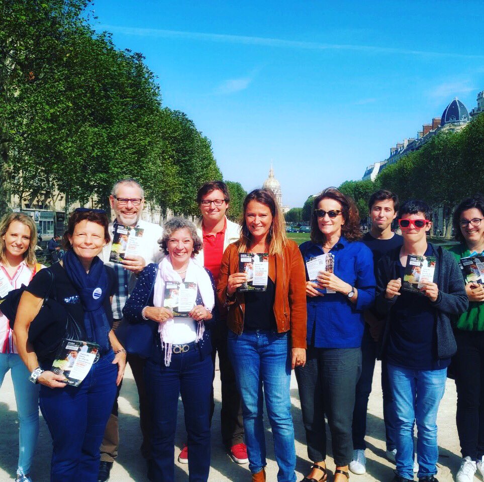 J’ai bcp de chance comme députée @enmarchefr d’être soutenue par des marcheurs aussi motivés &amp; présents chaque we. 
Merci <a href="/LaREMParis15/">Renaissance_Paris15</a> <a href="/Paris7EnMarche/">Renaissance Paris 7e</a> de votre engagement sans faille. 
Ce collectif de tout âge &amp; aux valeurs partagées m’encourage chaque instant.
Alors juste MERCI
