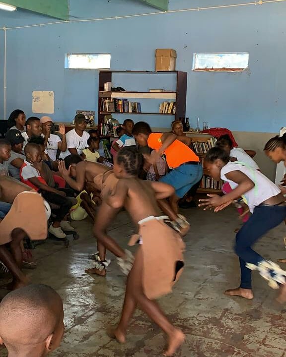 oneshoe2many's tweet photo. Project III 
Kliptown, Soweto 👞 👏 👏 
https://t.co/qh029BJ3sR https://t.co/u98WoPrd9J