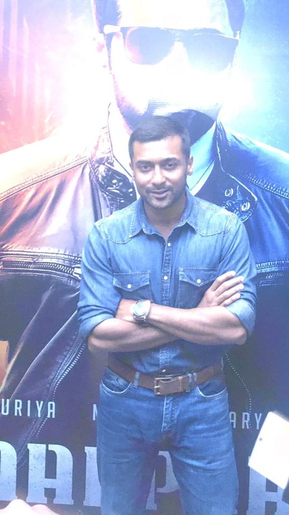 CinemaTweetz's tweet photo. #Kaappaan @Suriya_offl from #KaappaanPressmeet
#KaappaanFromSep20
#6DaysToGoForKaappaan
@anavenkat @LycaProductions https://t.co/R45PZbAYzR