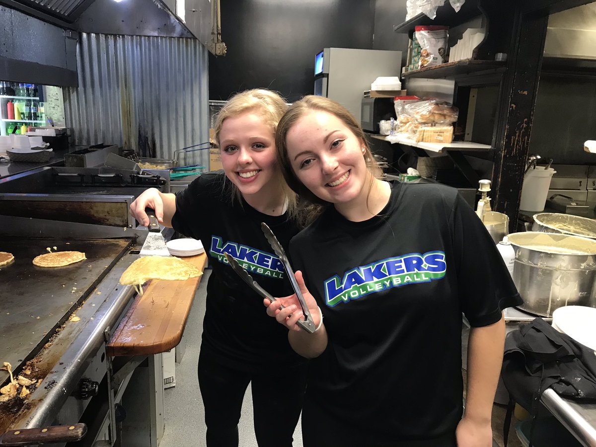 fingerlakes_vb's tweet photo. Pancake breakfast at Charlie’s in Canandaigua! https://t.co/tsoE5ktBsi