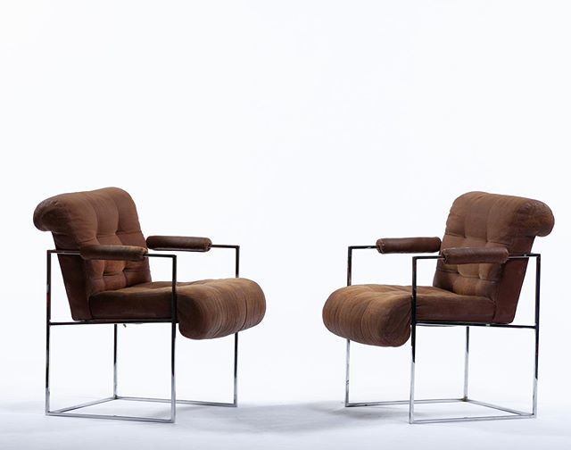 shopinmo's tweet photo. Pair of Thinline Milo Baughman  Arm Chairs ... coming soon to our @shopinmo website &amp; @1stdibs ... ready to be reupholstered to match an existing set as dining chairs or use on their own as occasional chairs. 📸 @suzygormanphoto *
*
*
*
#milobaughman #thayercoggin #1stdibs #1… https://t.co/h87heiK98S