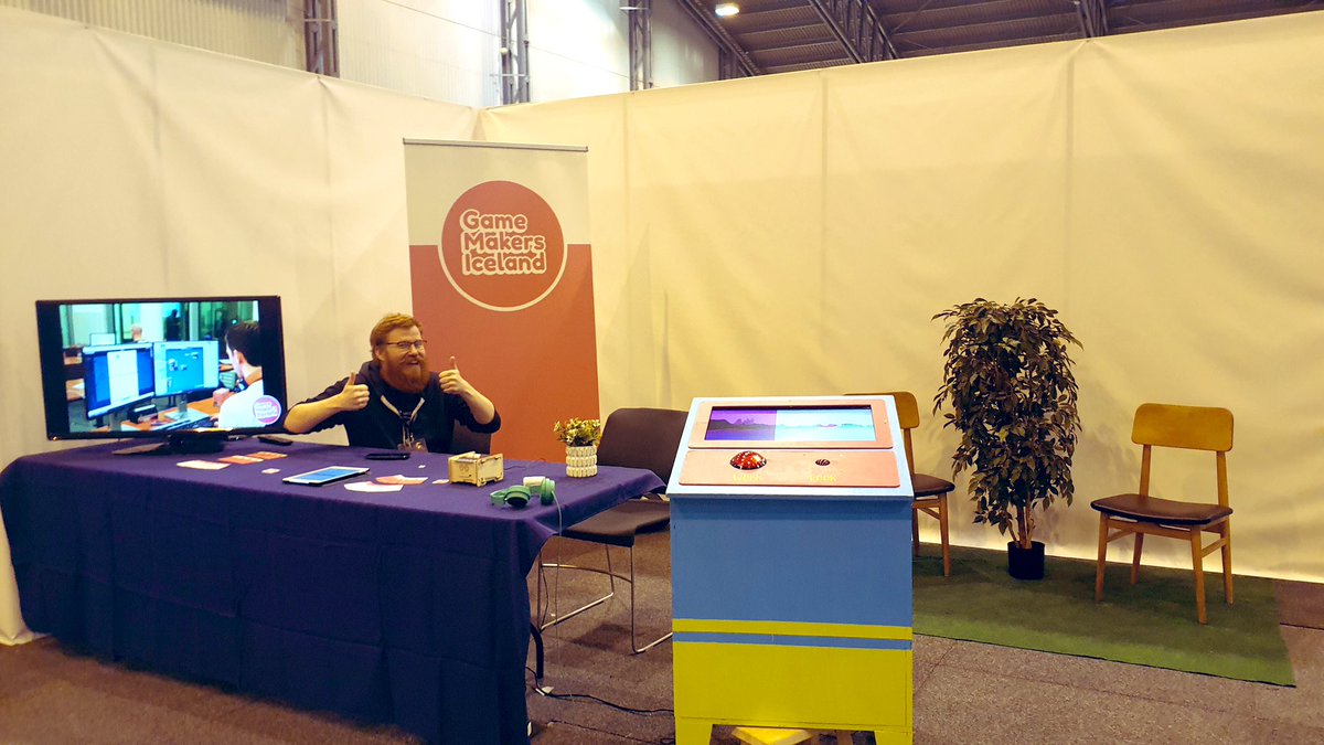 gamemakersis's tweet photo. We are at #MidgardConvention all day today! Come by our booth to talk to us about our organization, the game dev scene in Iceland and try out some games! 🙌🕹#gamedev #gamedeviceland https://t.co/xYXNsvR1MJ