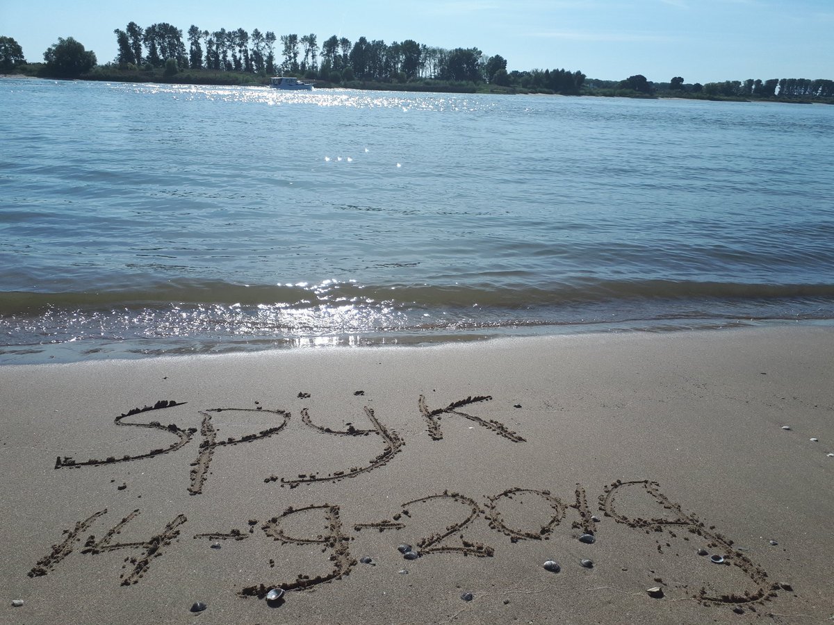 Guido_Ariessen's tweet image. Je zult hier maar wonen🤩🤩🤩.
Prachtig landelijke omgeving daar waar de #rijn ons land binnenkomt #Spijk ❤.
Heerlijk ontspannen en genieten van het mooie weer........