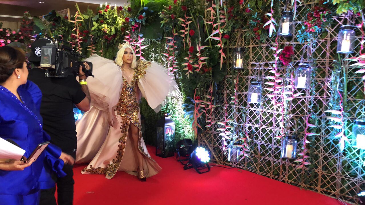 It's Showtime: Vice Ganda's outfit of the day 