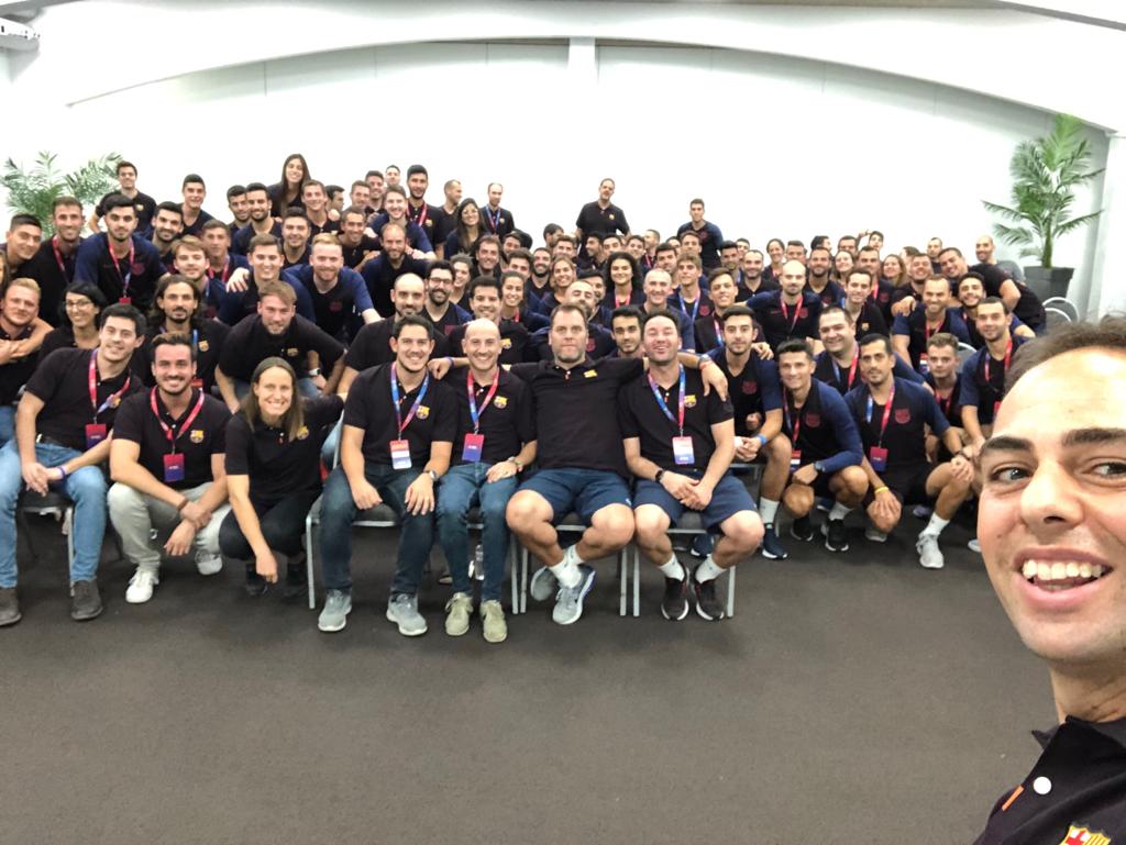 Foto de família de l'stage #BarcaAcademyKickOff