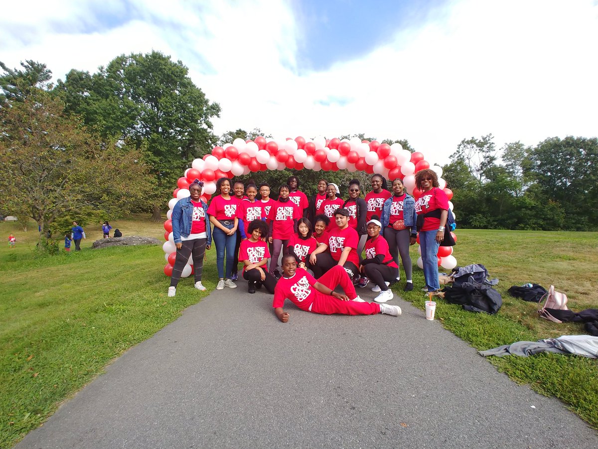 LemonSpringsGir's tweet photo. THS African American Club Steppers preparing to walk for sickle cell research and programs this morning, 9/14/2019. Franklin Park, Boston. Sickle Celebration!! https://t.co/2YEyOFCyVR