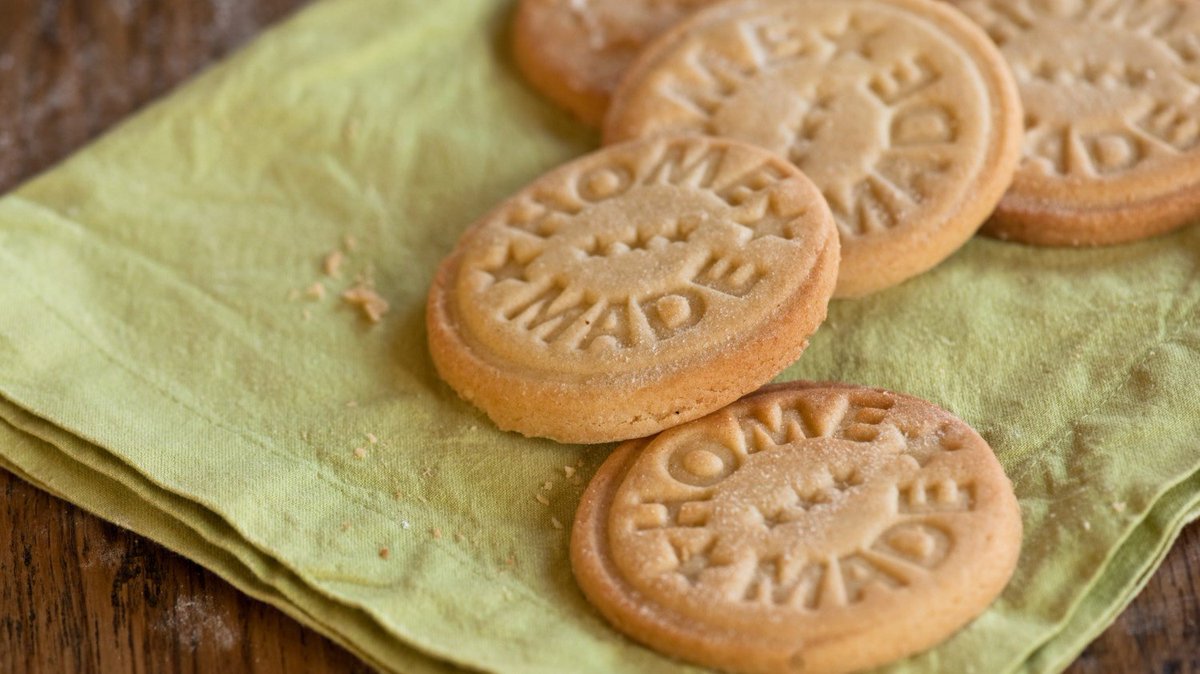 ChrisMChaffin's tweet photo. These personalized cookie stamps are the perfect gift for the bakers in your life! https://t.co/8urz8uvQfr https://t.co/pCXuTrhTPz