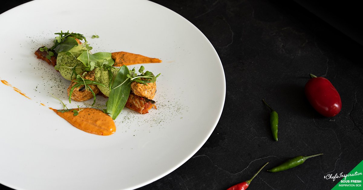 SousFresh's tweet image. ✨Inspiration Box
👨‍🍳 Maurice Sijbers from Kasteeltje Hattem uses the Rawit and Rocoto chili in a traditional dish 🌶️.

Mackerel / Indonesian bumbu / basil mousse / chili mayo / sea lavender / samphire

ow.ly/Aegj50vW3qg
Share your creation with #chefsinspiration