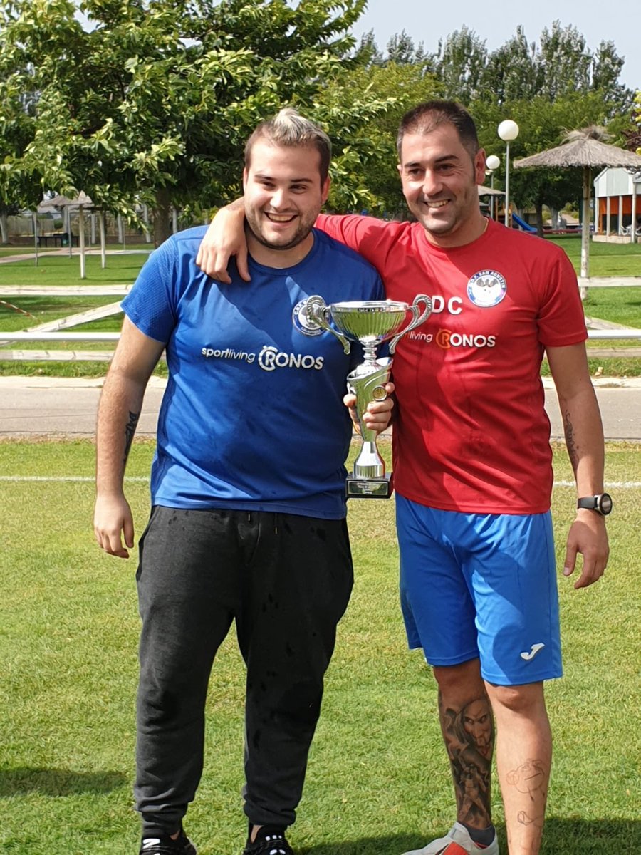 Nuestro Equipo Benjamin 2010 se ha proclamado Campeón del “ IV TORNEO VILLA DE MENDAVIA””.
Enhorabuena Equipo y a su Cuerpo Técnico David Jiménez Carmona  y Asier Moreno. 👍👏🏻👏🏻💪 Aúpa CDF San Agustín!!!