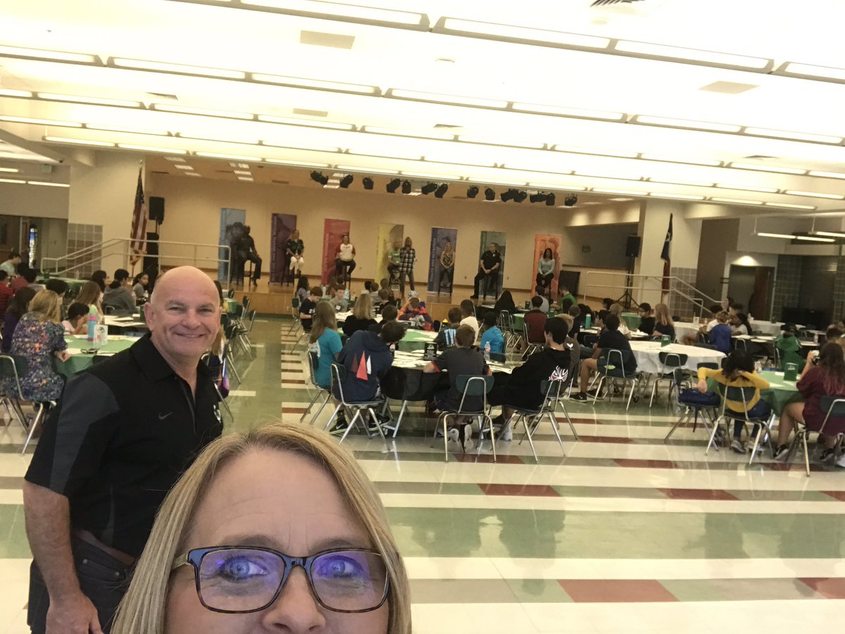 JulieThannum's tweet photo. Kicking off Student University with our 5-12 graders this Saturday morning! We have a full house of Dragons eager to learn about the 7 key areas of The Resiliency Project #DragonStrong💚 #StudentU https://t.co/E5rRwQ0xAf
