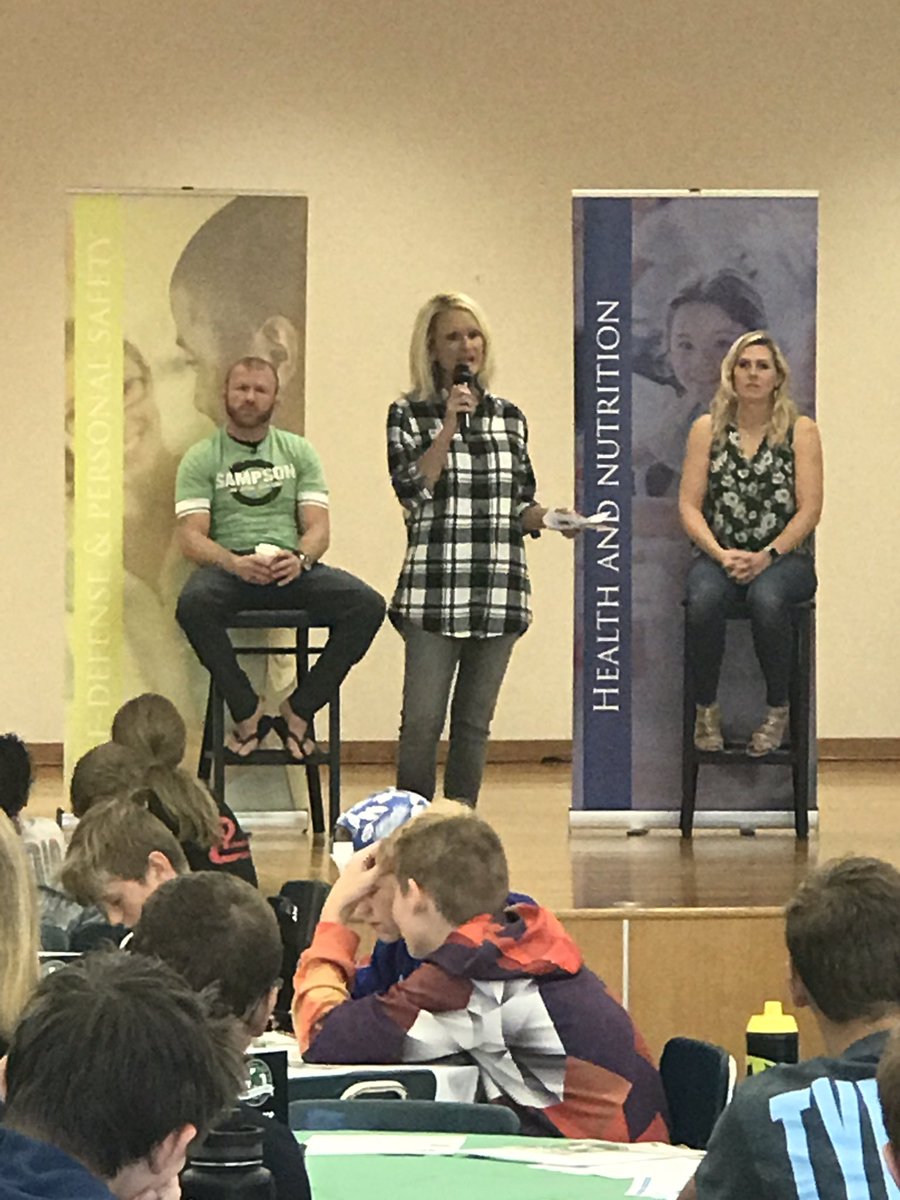 JulieThannum's tweet photo. Kicking off Student University with our 5-12 graders this Saturday morning! We have a full house of Dragons eager to learn about the 7 key areas of The Resiliency Project #DragonStrong💚 #StudentU https://t.co/E5rRwQ0xAf