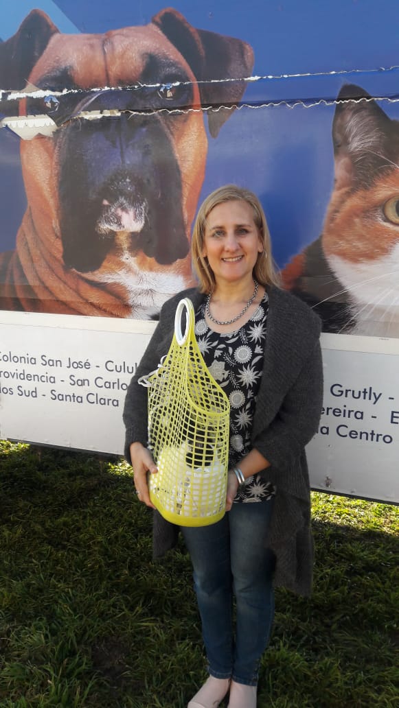 rubenpirola's tweet photo. #SanAgustín trabajo compartido del equipo #MascotasLasColonias con @EmilianoMonaca Voluntarias y @OngsEnRed con esta Experiencia Colaborativa y en Positivo que construimos entre todos y sostiene políticas activas en conciencia ciudadana, seguridad comunitaria y salud pública https://t.co/XhIPQb0yNK