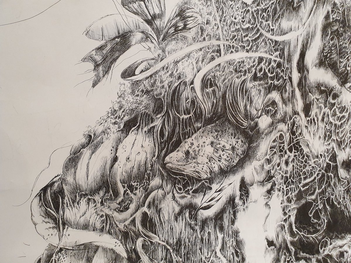 LULGalleries's tweet photo. Do you ever get the feeling that you're being watched 👀
We've only just spotted this tiny fish poking its head out from amongst the kelp in Katie Bennett-Rice's intricate fineliner works for our #FUAM2019 show 🐟
Discover the artists of the future: https://t.co/yKiHr4EU53 https://t.co/XIxSiEvfUv