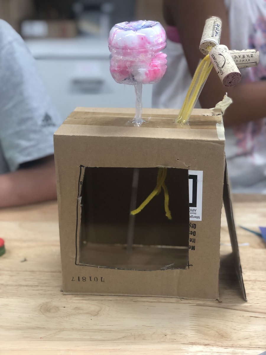 KA_teach's tweet image. Making and coding models to demonstrate how the different body systems work. Putting our knowledge into action! #aislearns #learningisfun #STEAM #InquiryMindset