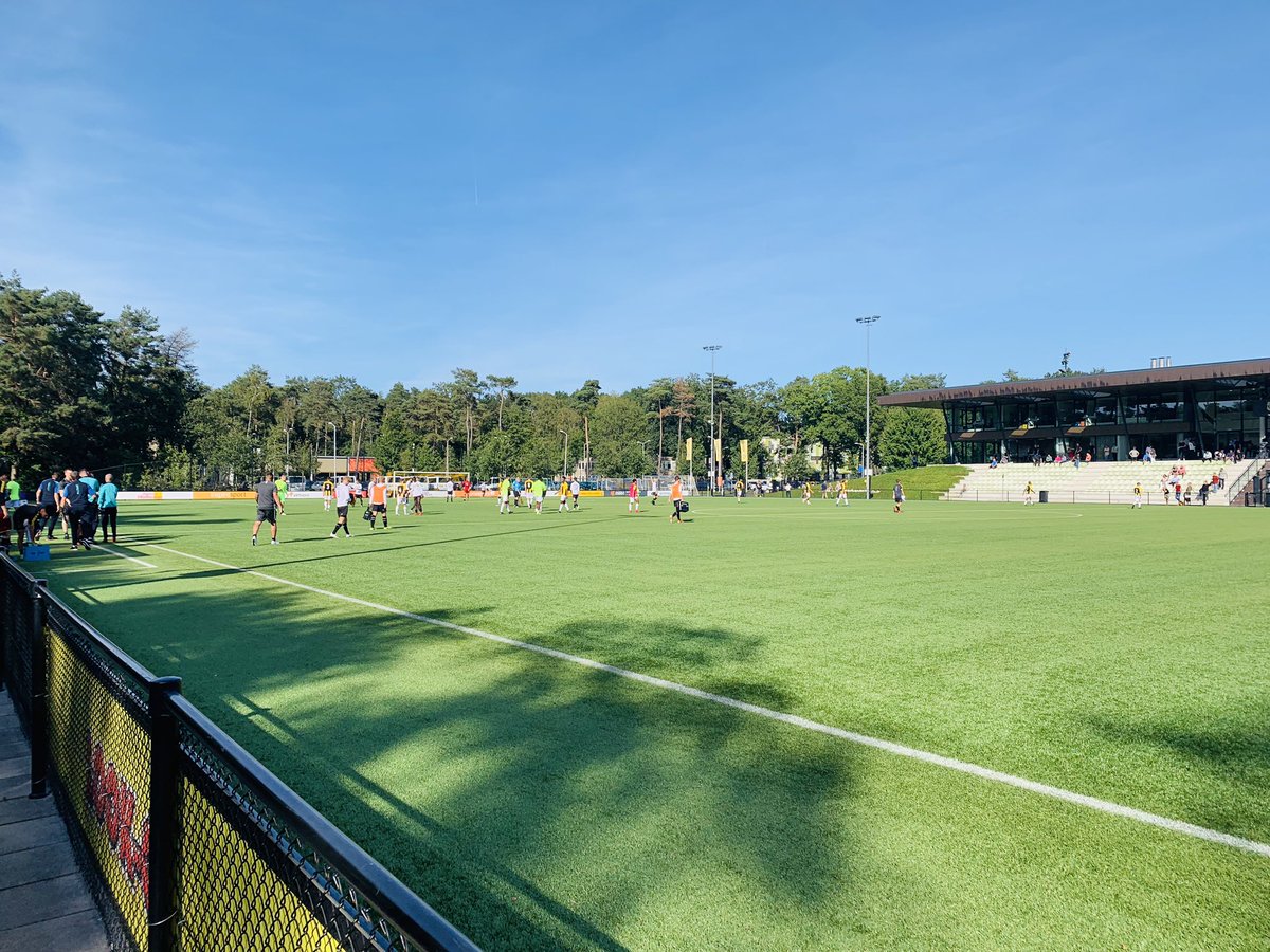 FanzineDeRat's tweet photo. NAC wint met 2-0 van Vitesse. #NACpraat #vitNAC https://t.co/4Dh8vVe9F1