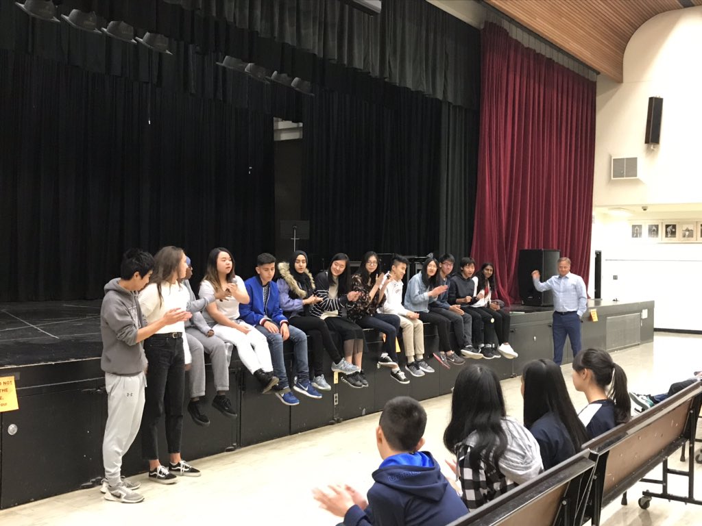 ayjacksonss's tweet photo. THANK YOU to our FABULOUS SAC (Student Council) for their help with registration, Welcome Assemblies, their planning and for sharing Student Voice! We appreciate you! #StudentLeadership #StudentVoice #GreatBeginning @Elizabeth_Addo3 @LC2_TDSB @tdsb https://t.co/uH5kEYVai8