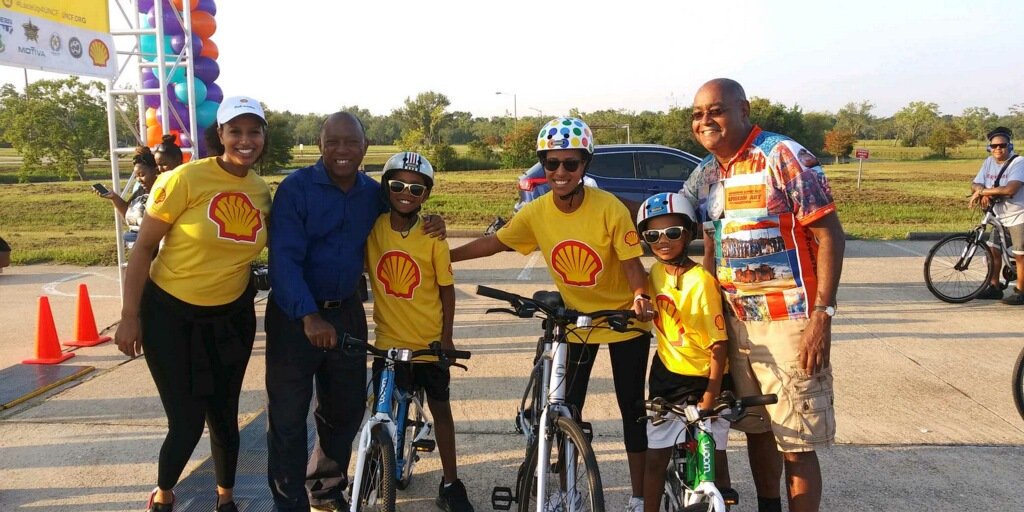 RodneyEllis's tweet photo. Great morning at @UNCF Houston's #AMindIs Walk/Run/Bike for Education! For 75 years, #UNCF has been changing lives, including my own, & creating opportunities for young people of color to become leaders of tomorrow at an #HBCU. #HBCUProud #HBCUStrong w/@SylvesterTurner https://t.co/FjBKsfswi2
