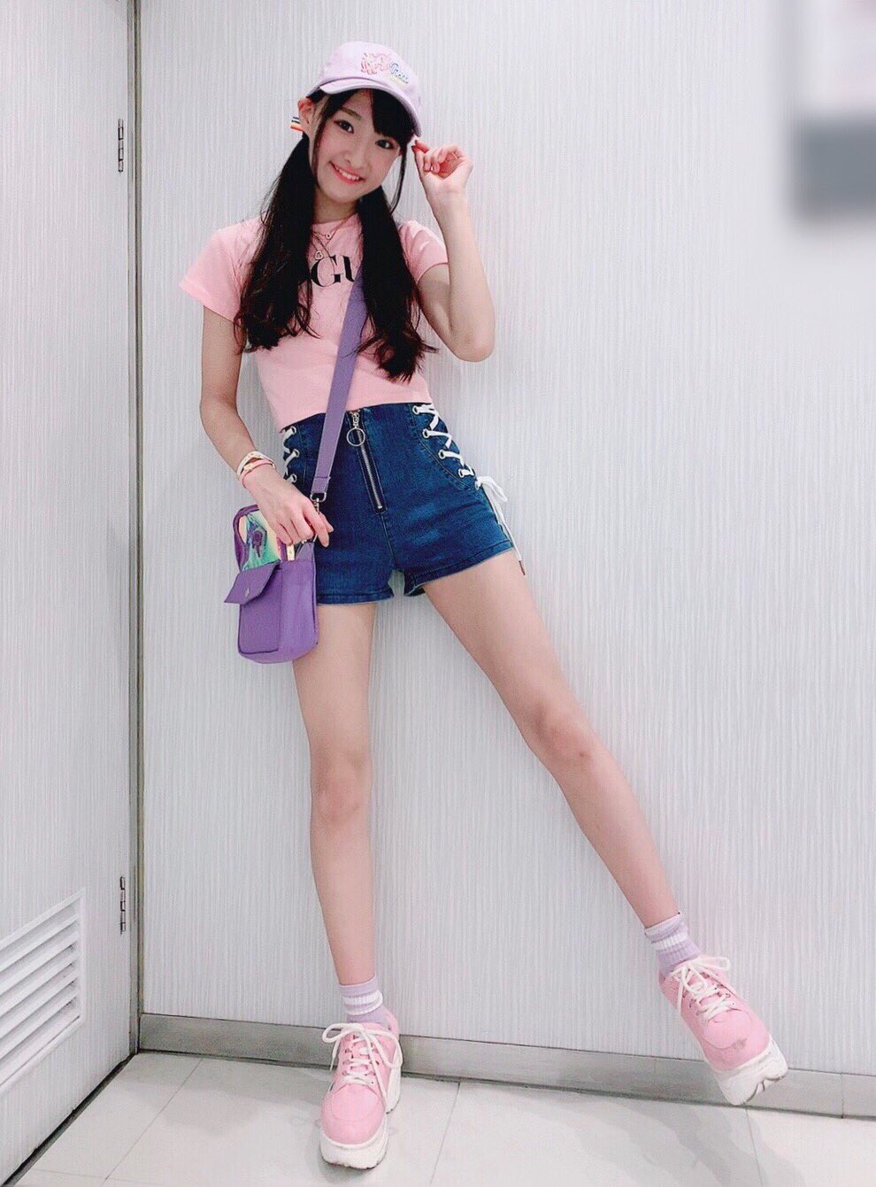 تويتر 岡本怜奈 Nmb48 على تويتر コーデ紹介 今日はお昼間暑かったので 夏っぽいコーデ すべりこみ パステルカラーの スポーティーコーデ テーマは スポーツデートしよう って言っても 運動は苦手なのだ たんたんコーデ T Co