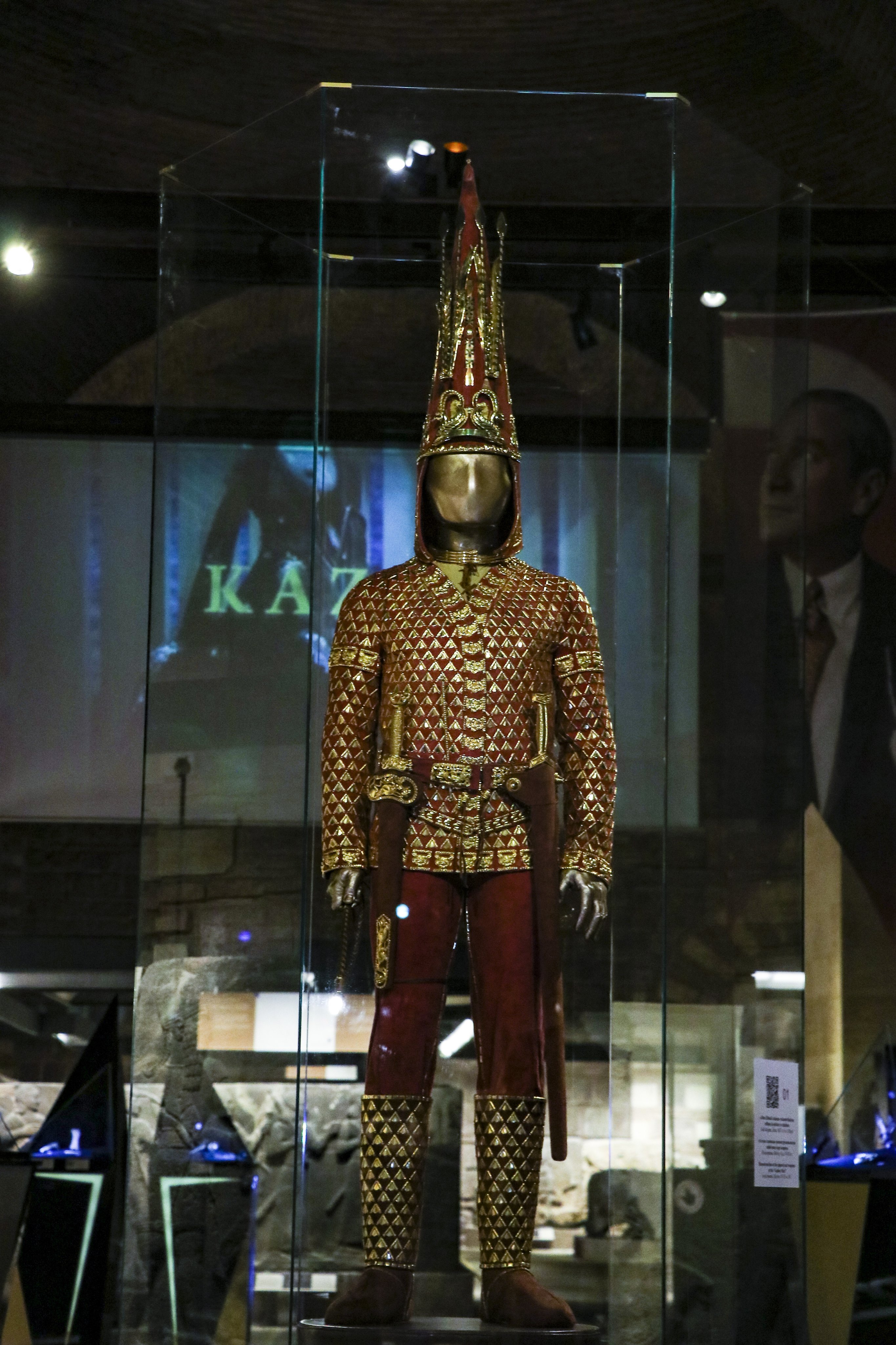 Алтын адам костюмы Турция