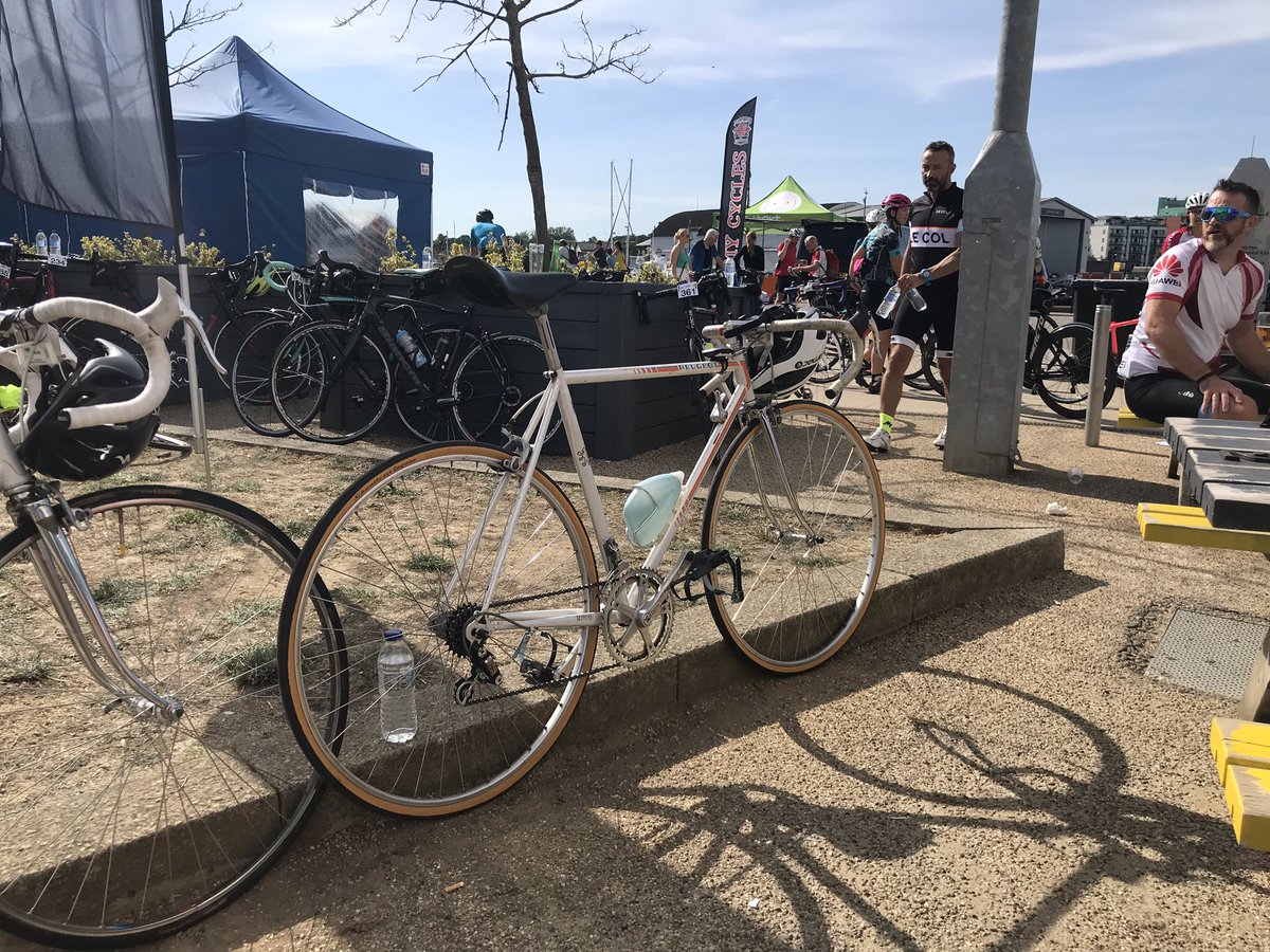 peter71ingram's tweet photo. @Craftedclassiq all completed, a few mechanicals, but the old girls made it round with us on board! Good day in the bike. @tim_snook3 https://t.co/SDHNVcPh34