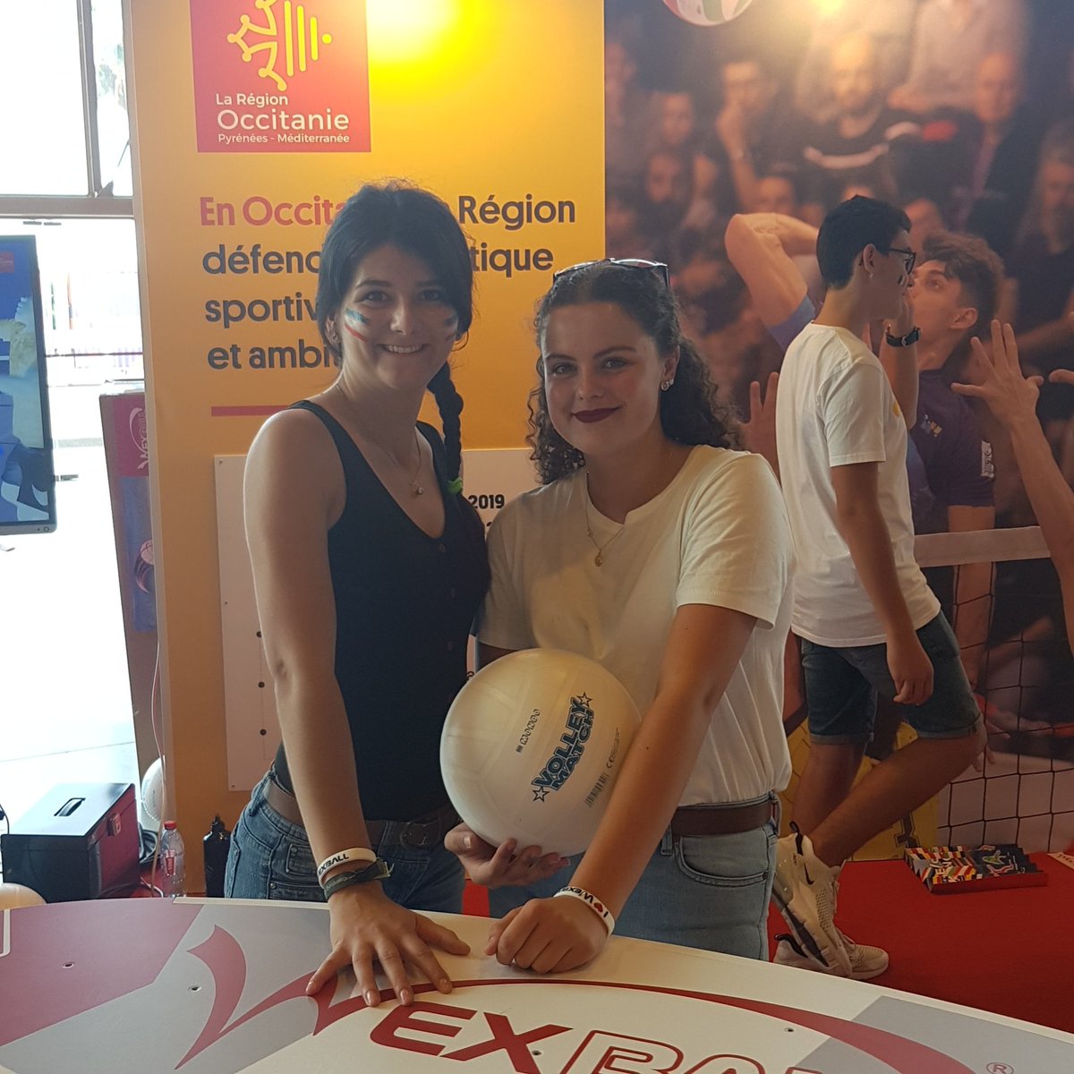 wexballsport's tweet photo. Des graines de Winner... super initiation au Wexball sur le stand de la Région @Occitanie à l'Aréna de @Montpellier3m durant l'@EuroVolley19Fr.

#occitanie #wexball #wex #sport #innovation #WinnerExperience https://t.co/Np0Frz9h3L