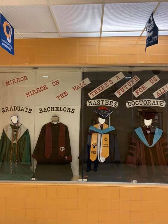 I love this display! Begin with the end in mind!