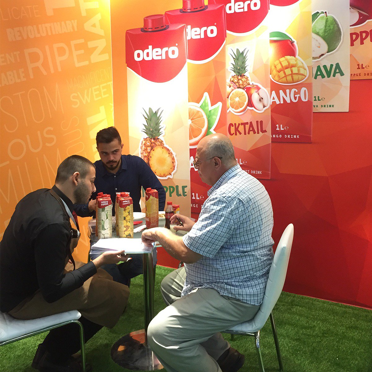 oderoworld's tweet photo. Another exhibition finished successfully... Congrats team 👏🏼👏🏼👏🏼 #oderoworld #oderofoods #worldfoodistanbul #worldfoods #istanbul #convention #fair #drinks #beverage #juice #import #export #global #international #trading #success #exhibition #worldwide #b2b https://t.co/LJoKjCKL9Q